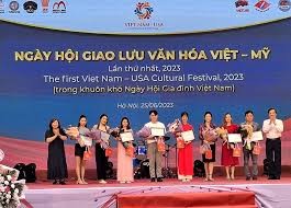 van-hoa-viet-my-1724919369.jpg