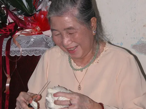 NHỚ MẸ