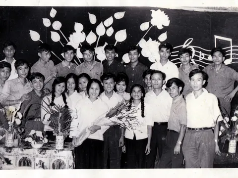 NHỚ MỘT THỜI - 50 NĂM NGÀY CƯỚI